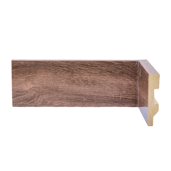 Aconchego Rústico: Rodapé de Poliestireno Imitação de Madeira para um Toque Natural - inspiração