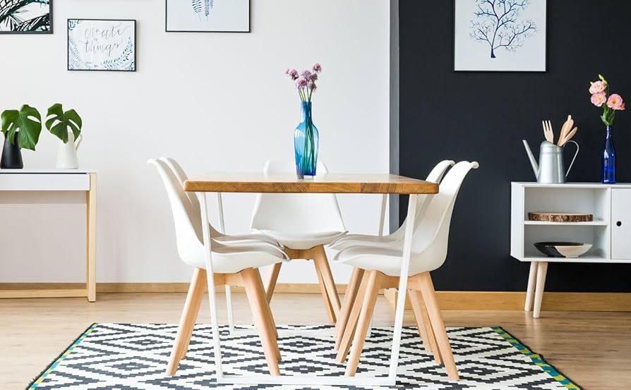 Cadeiras de Design Bicolores: Contraste Divertido e Moderno - inspiração