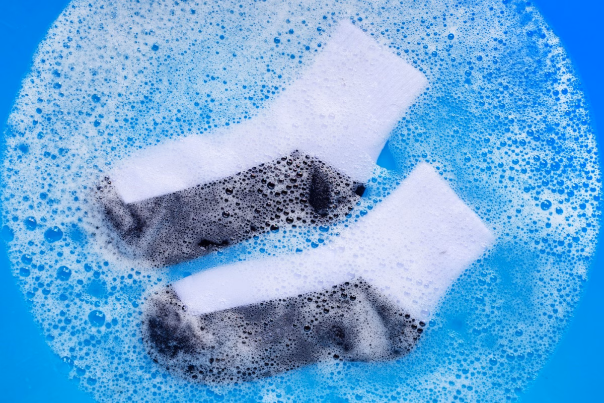 Com Meias Antigas: Dando Novo Uso na Limpeza de Superfícies - ideia