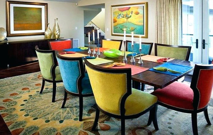 Cadeiras de Design Bicolores: Contraste Divertido e Moderno - detalhe