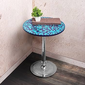 Toque Artístico: Mesas Laterais Decoradas com Mosaicos - detalhe