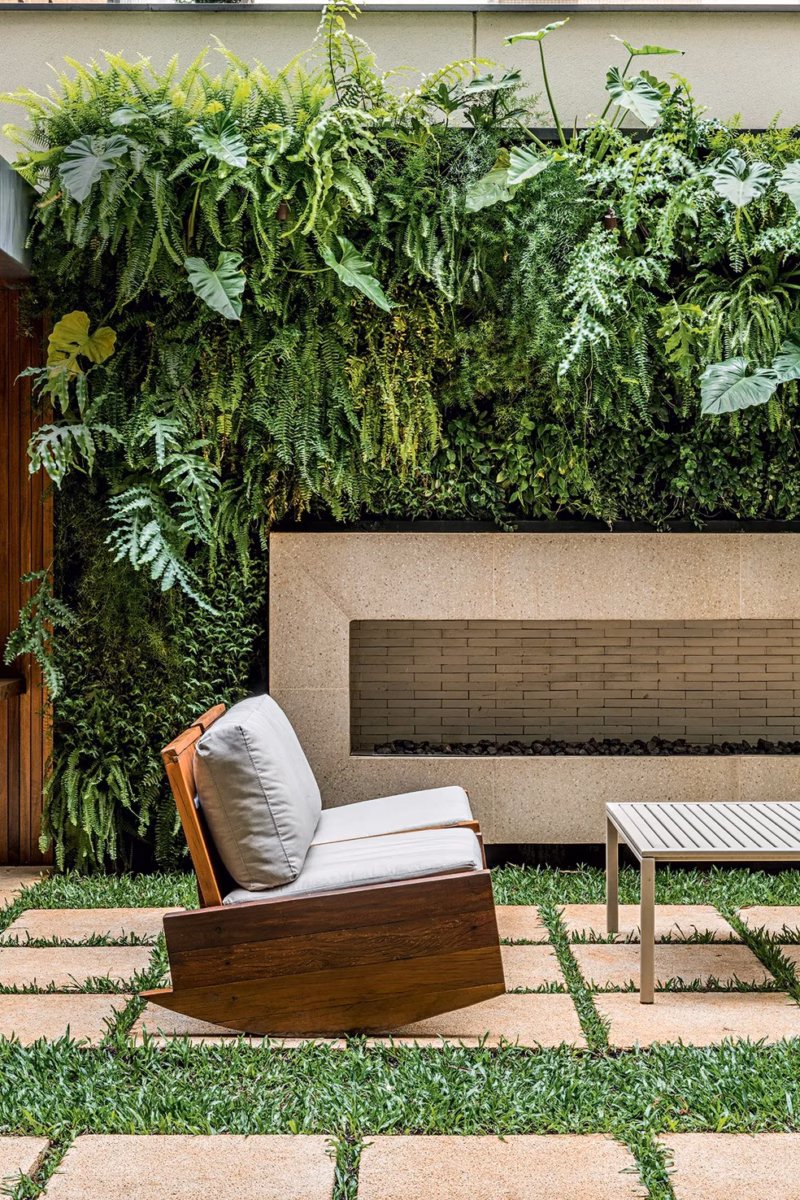 Com Samambaias Pendentes e Casca de Árvore - ideia