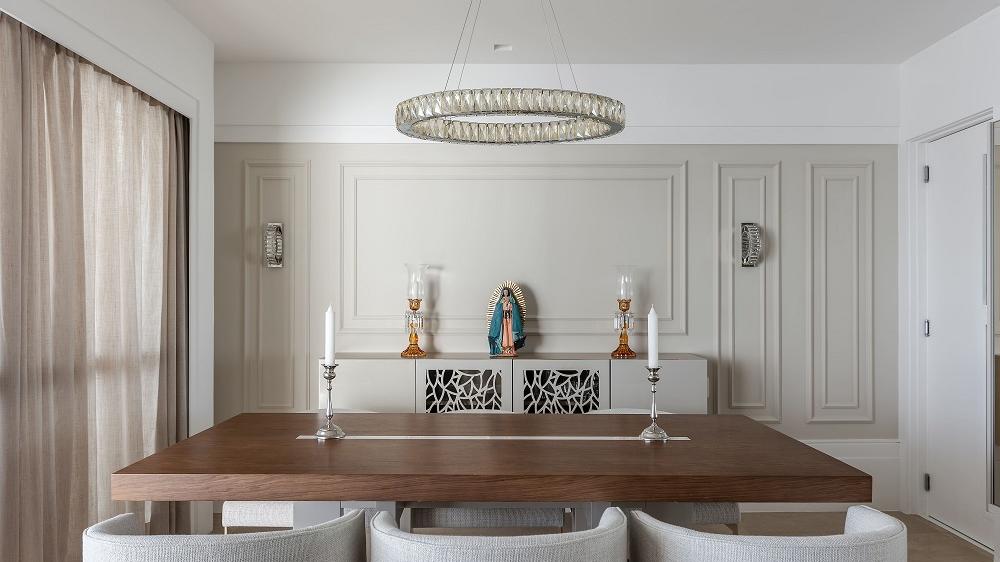 Espelho e Boiserie: Elegância Clássica com um Toque Contemporâneo - inspiração