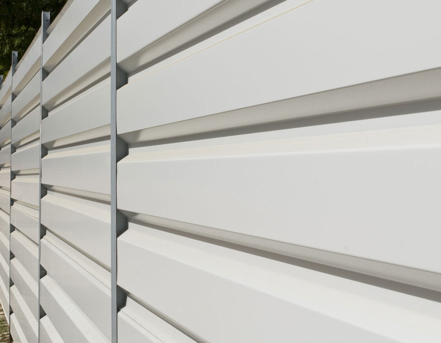 Estilo Industrial: Vedação com Chapas de Aço Galvanizado - ideia