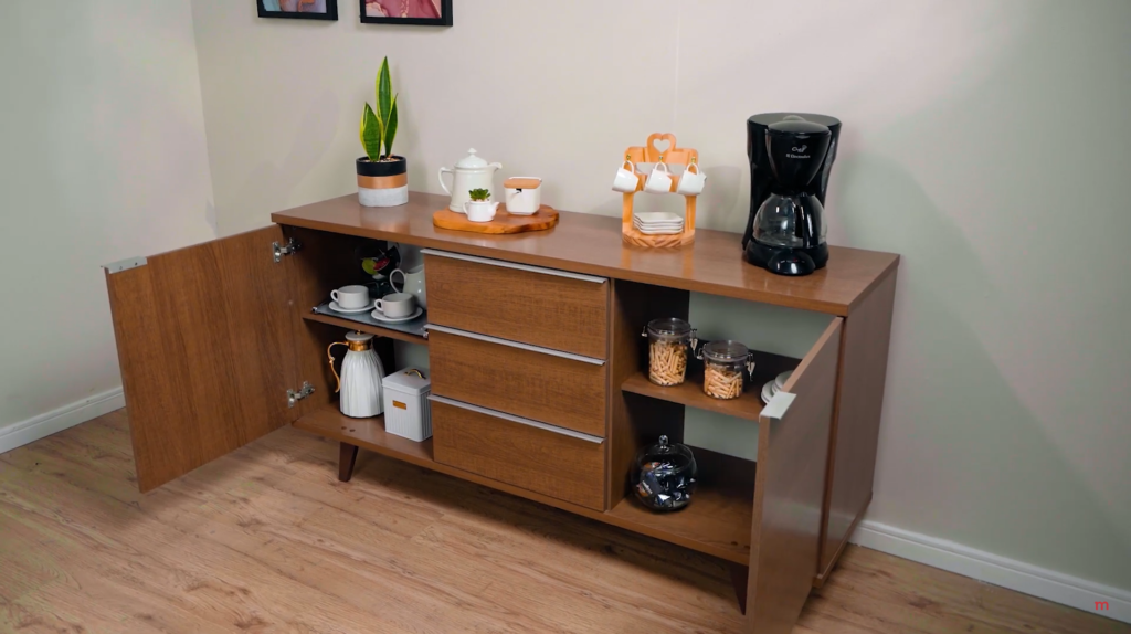 Aparador de Madeira Maciça: Durabilidade e Sofisticação Atemporal - inspiração 1