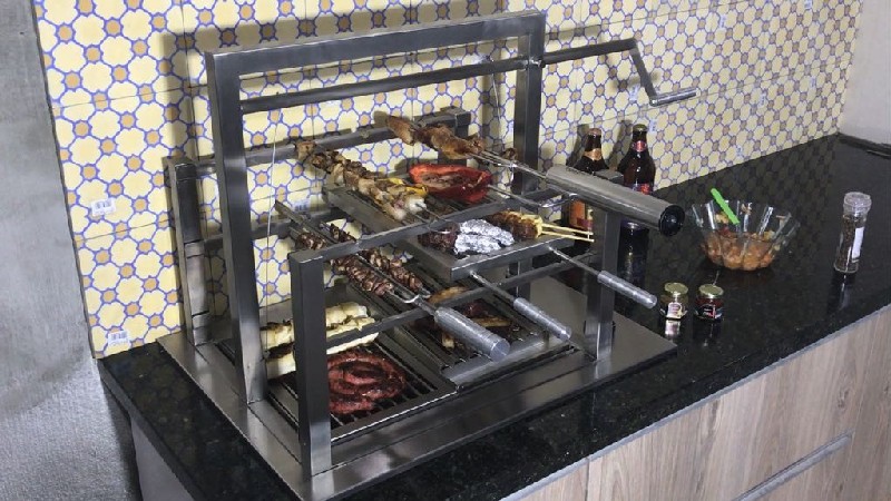 Minimalismo Elegante: Aço Inox e Linhas Retas Impecáveis - ideia