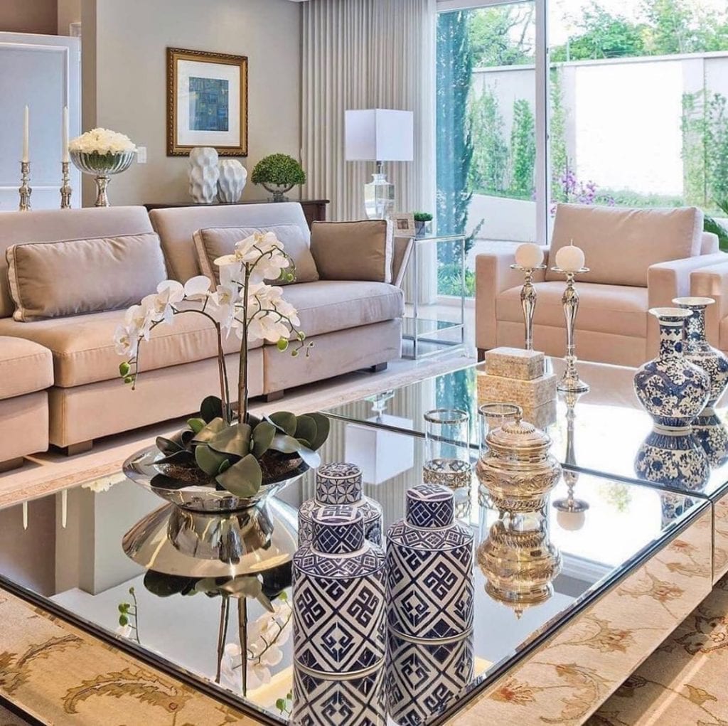 Mesa de Centro Espelhada: Glamour e Amplitude - ideia