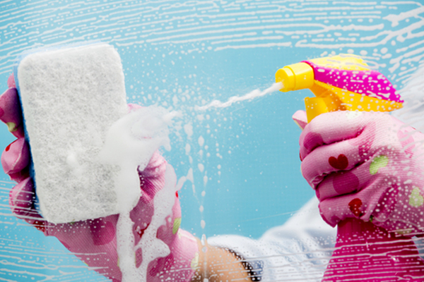 Box Clean com Detalhes em Dourado: Luxo e Brilho na Limpeza - ideia