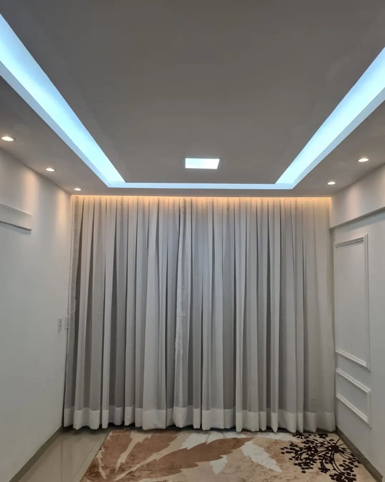 Cortineiro de Gesso com Iluminação Linear: Elegância Minimalista - ideia