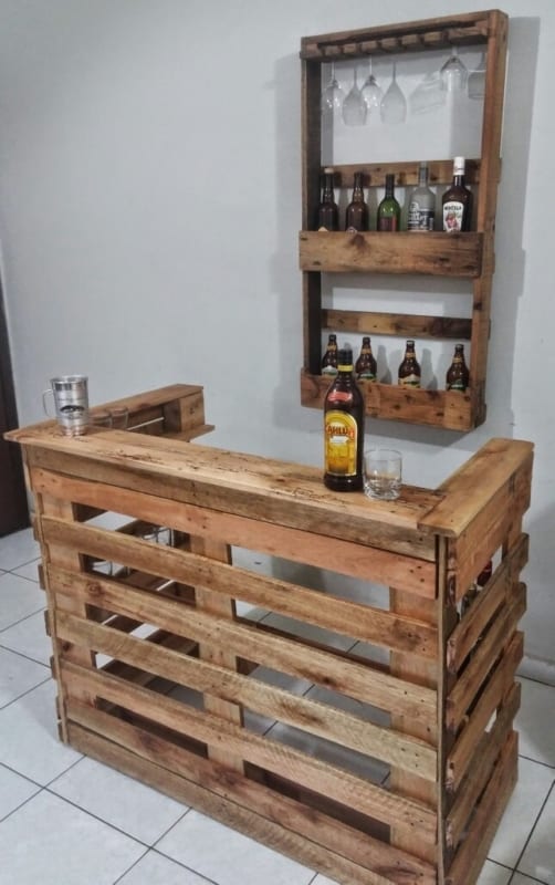 Bar em Casa Aconchegante com Pallet Repaginado - ideia