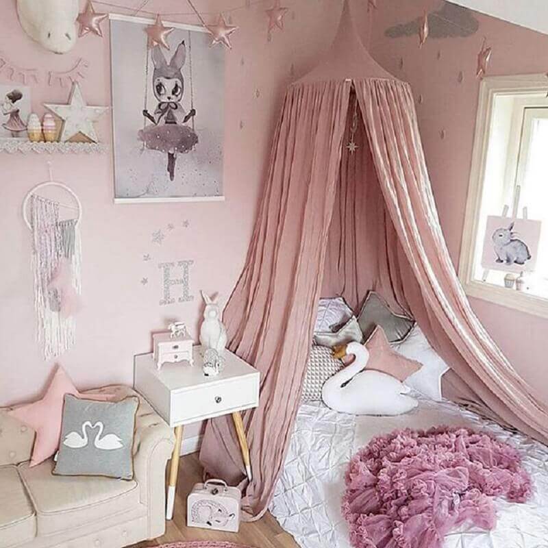 Decoração Romântica com Dossel: Um Toque de Realeza no Quarto de Menina - inspiração