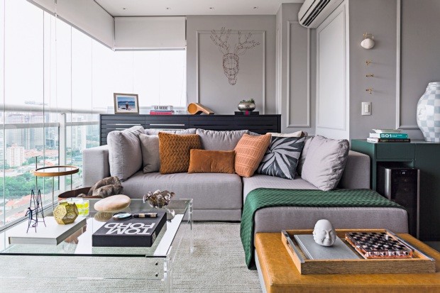 Sacada Aconchegante com Almofadas e Mantas Coloridas - ideia