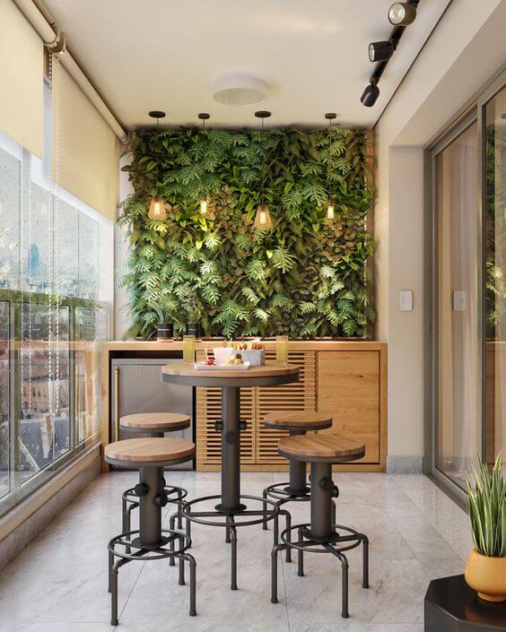 Integrada à Natureza com Jardim Vertical - inspiração