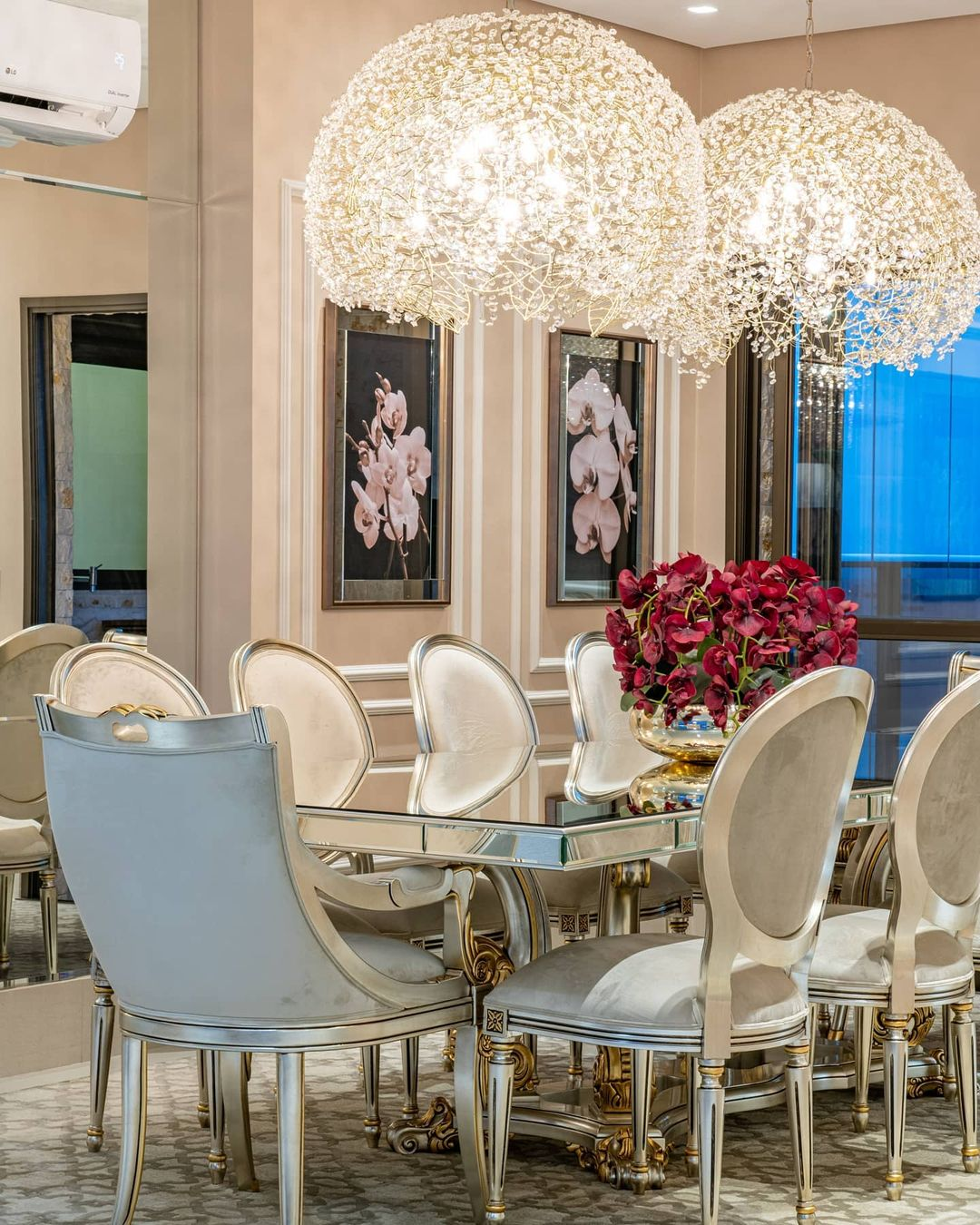 No Palacete: Texturas Ricas e Tons de Joias - ideia