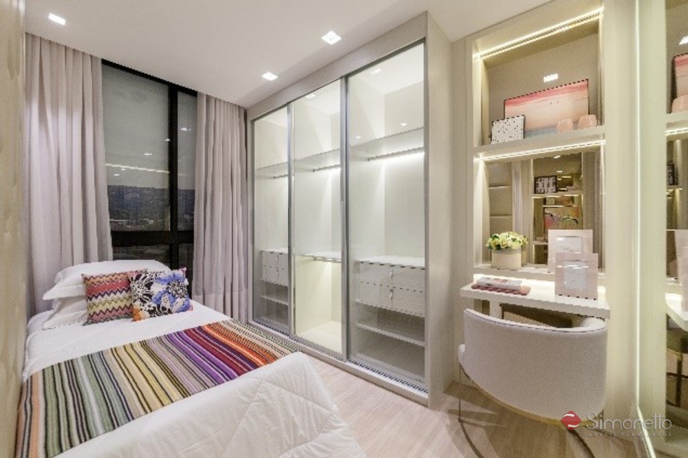 Guarda-Roupa Planejado com Espelho: Amplitude e Elegância! - ideia