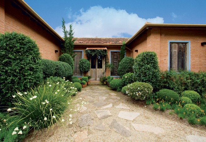 Buchinhos em Topiarias Lúdicas: Esculturas Vivas no Jardim - ideia