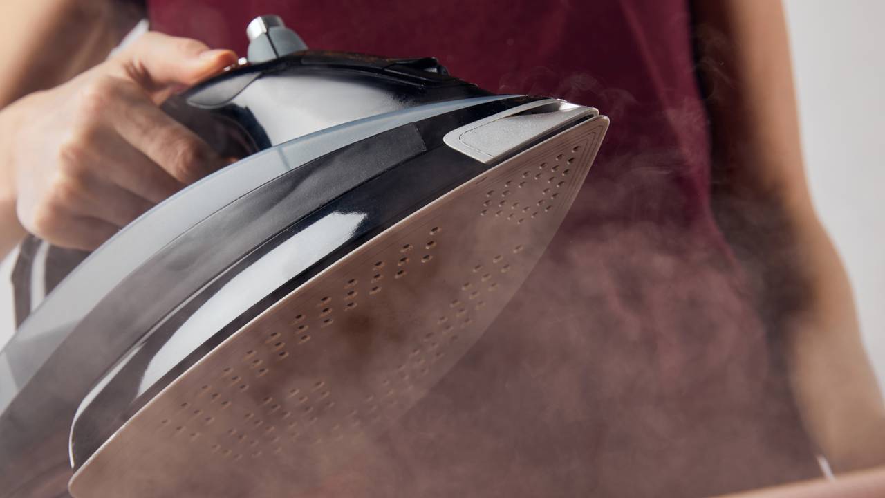 Sacuda as Roupas com Vigor Antes de Pendurar - inspiração 1