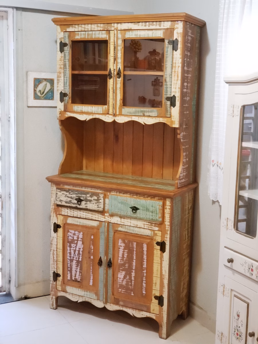 Armário Rústico com Portas de Demolição - detalhe