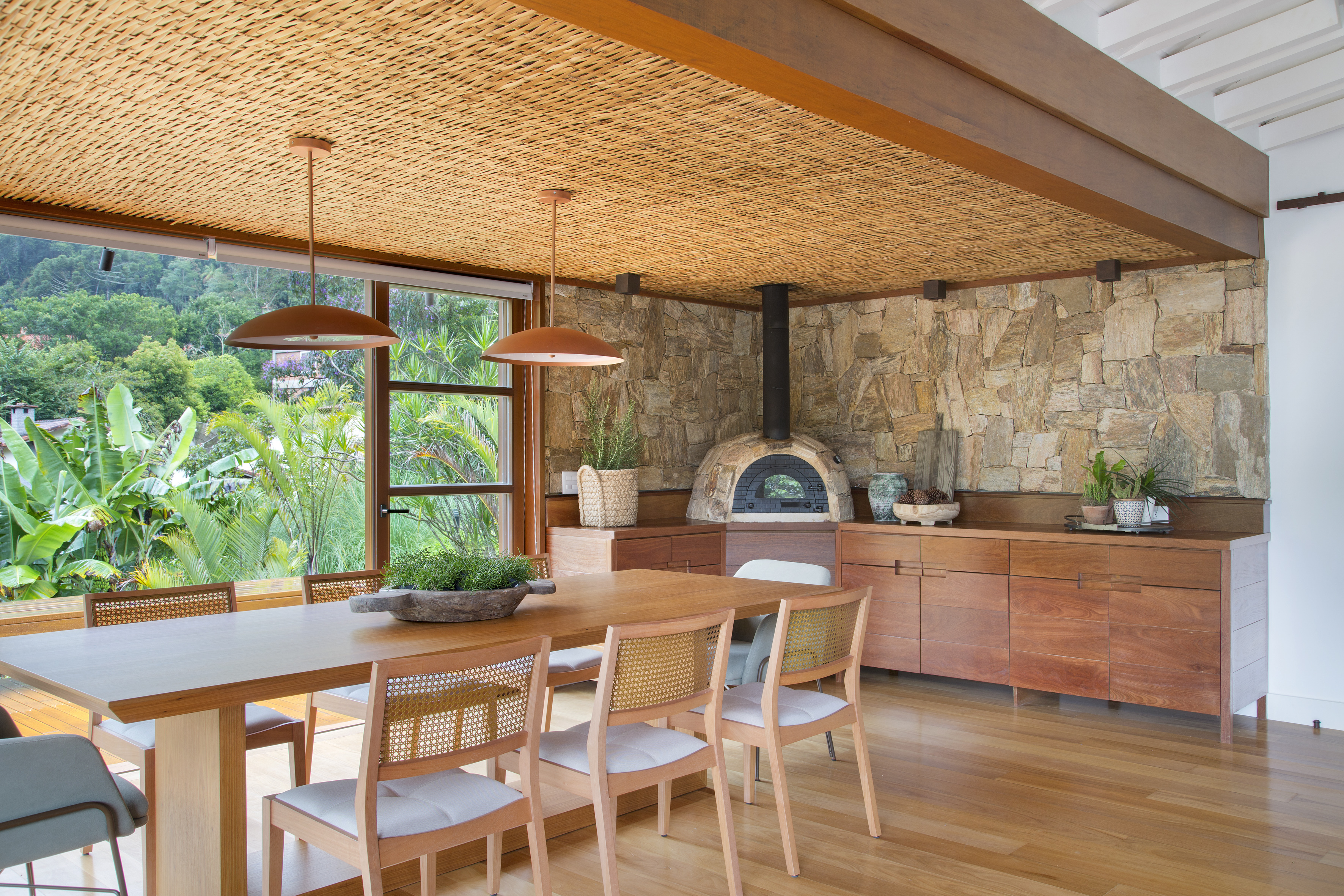 Design Suspenso: Elegância e Modernidade Aérea - inspiração