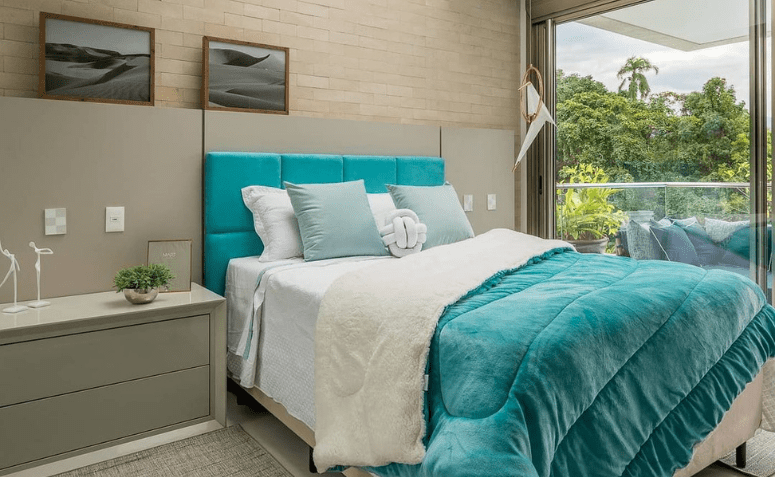 Vibrante e Moderno: Azul Turquesa e Acentos Dourados - detalhe