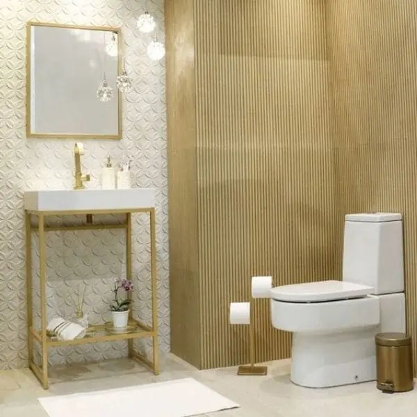 Elegância Compacta: Mármore Sintético, Espelhos Amplos e Detalhes em Dourado - inspiração