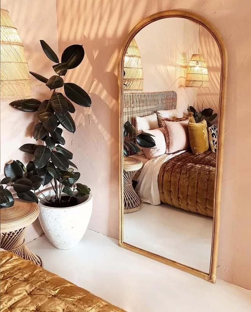 Maxi Espelho no Quarto: Glamour e Sensação de Amplitude - inspiração