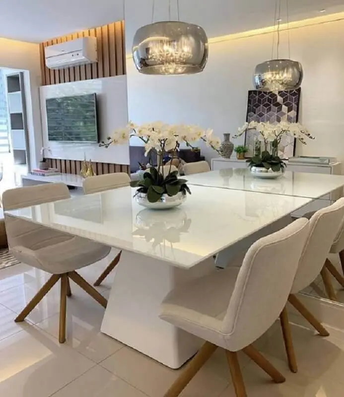 Com Arranjos de Mesa Charmosos e Personalizados - ideia