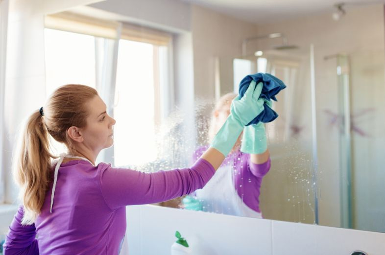 Espelho, Espelho Meu: Truques para uma Limpeza Sem Resíduos - detalhe