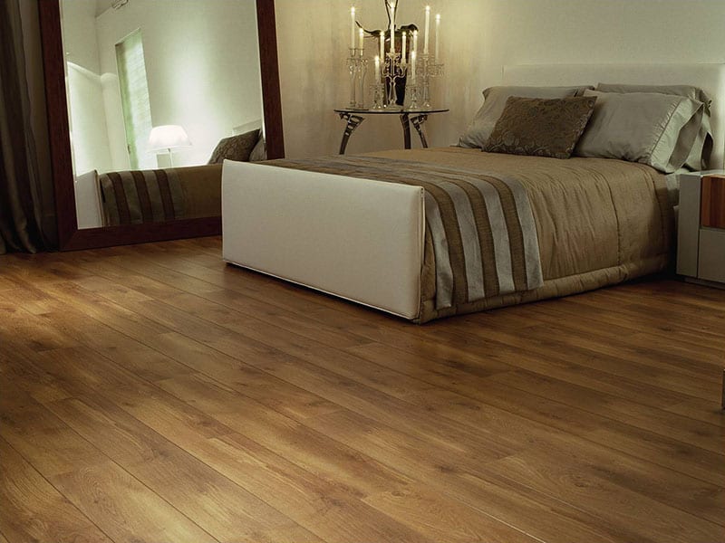 Piso Flutuante e Iluminação Estratégica: Elegância Sutil - detalhe