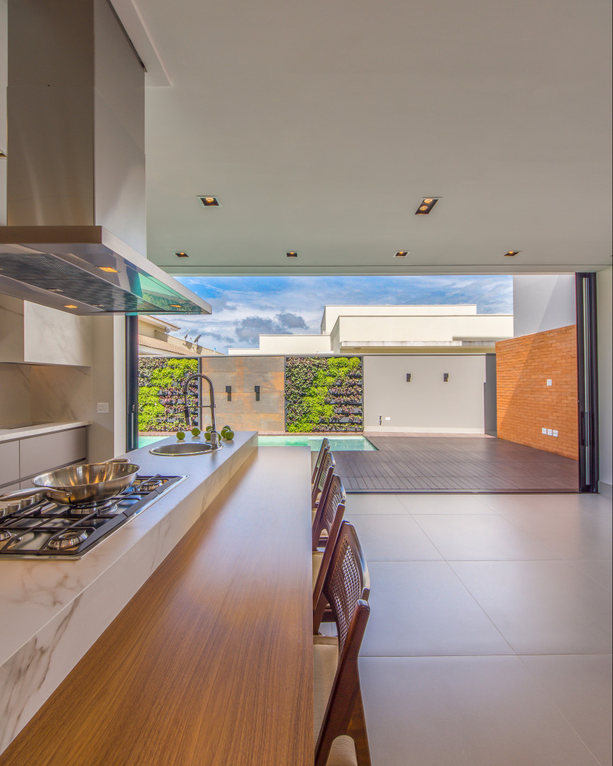 Integração Total: Churrasqueira Gourmet Integrada à Cozinha Externa - detalhe