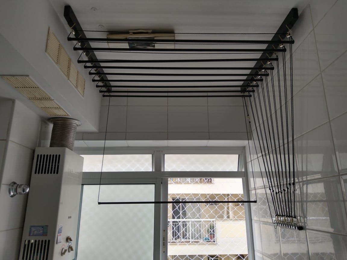 Varal de Teto Individual Minimalista: Cabos de Aço e Design Clean - ideia