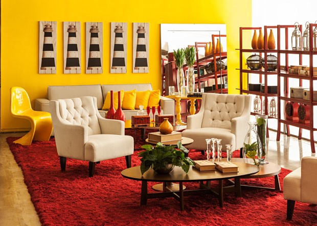 Decoração Vibrante com Cores Quentes e Almofadas Estampadas - detalhe