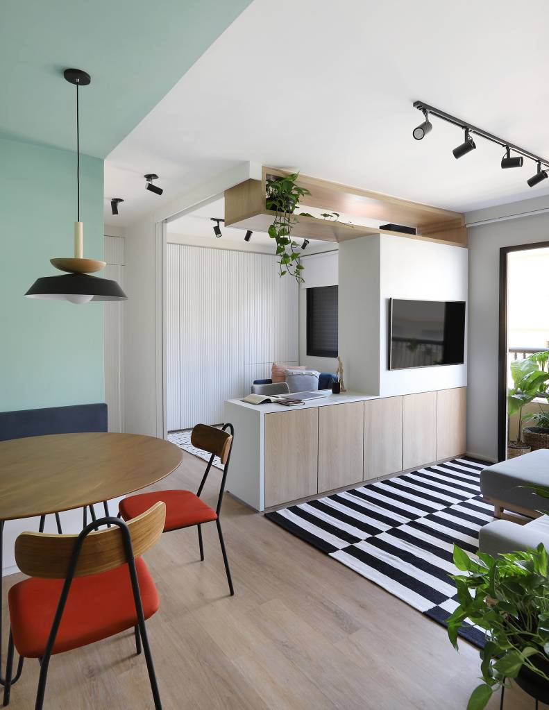 Integração de Espaços com Cores Vibrantes e Arcos - ideia