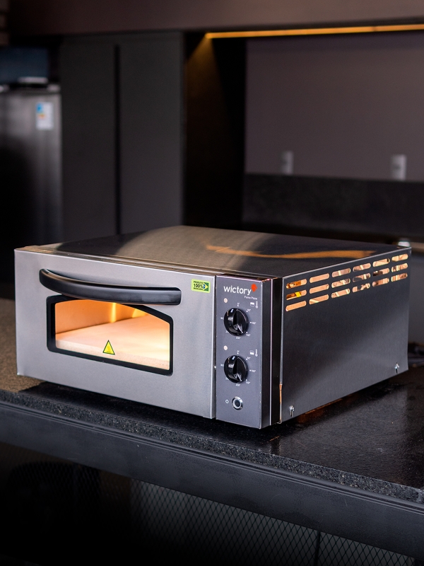 Design Minimalista: Forno de Pizza com Acabamento em Aço Inox - detalhe