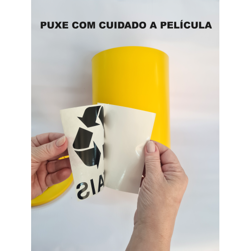 Lixeiras Seletivas Customizadas com Stickers Divertidos: Alegria na Separação - ideia