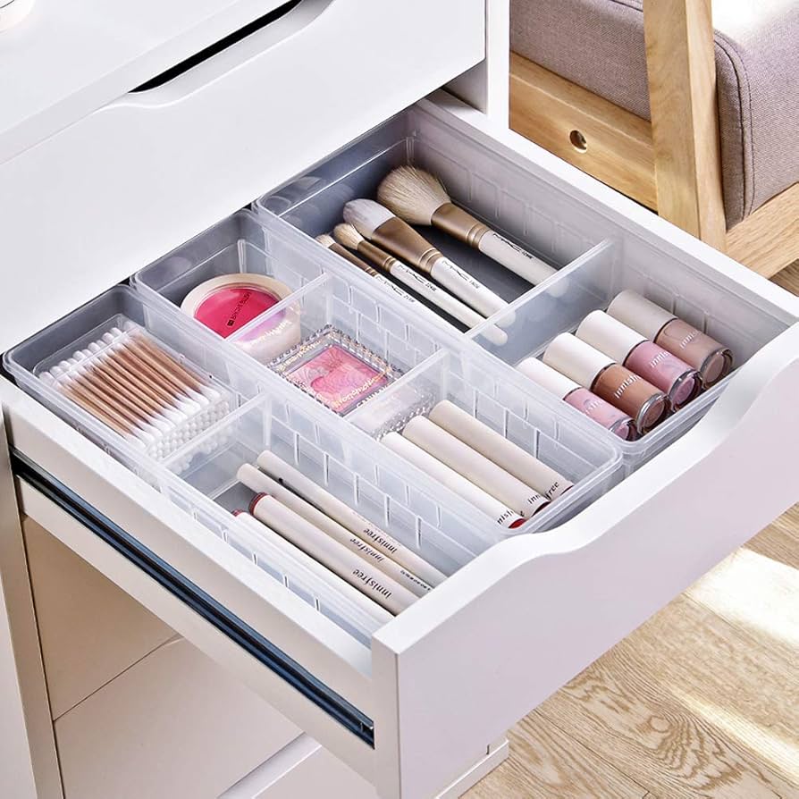 Minimalismo Chic: Gaveta com Organizadores Modulares e Paleta de Cores Neutras - ideia