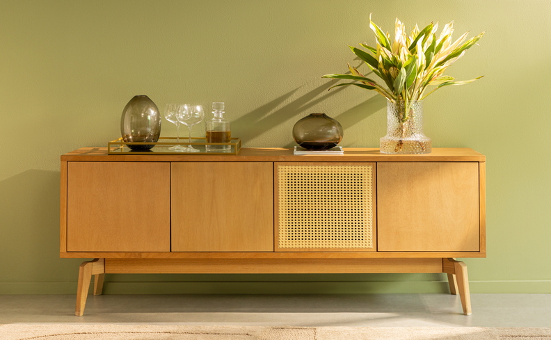 Aparador com Espelho: Ampliando o Ambiente com Elegância - inspiração 3