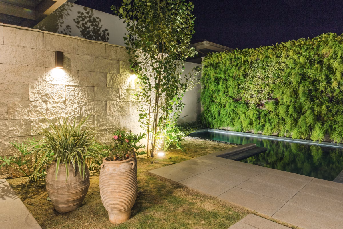 Jardim Vertical Iluminado com Luzes de LED Quentes - inspiração