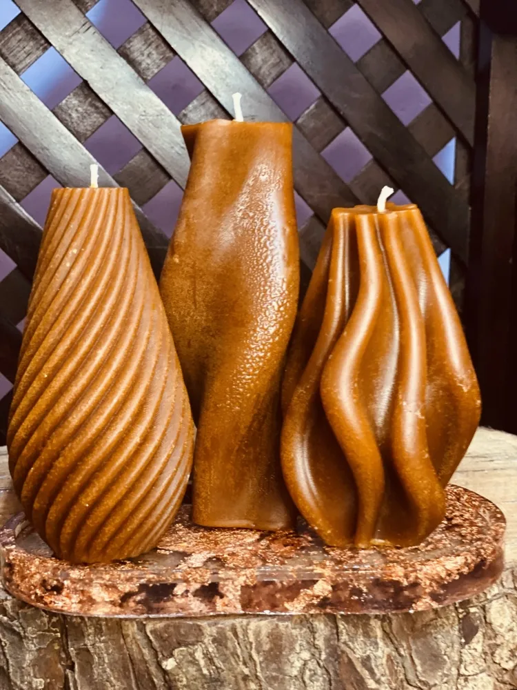 Velas Aromáticas em Cera de Abelha com Embalagem Reutilizável - ideia