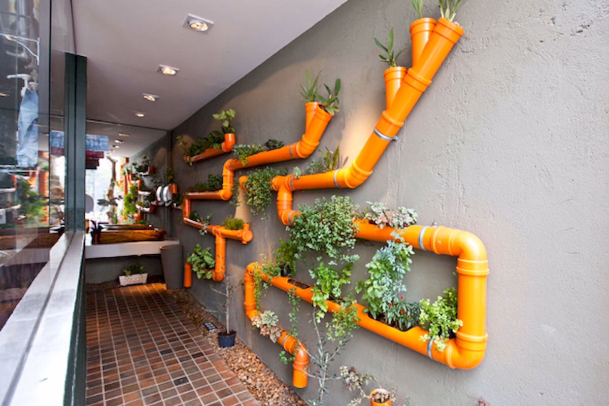 Com Canos de PVC: Criatividade e Economia em Vertical - detalhe