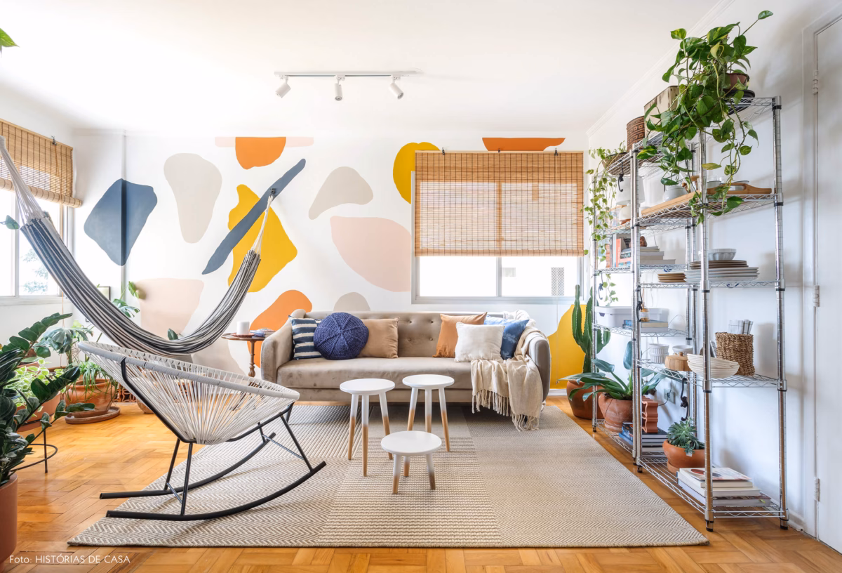 Com Estante de Nichos e Plantas: Toque de Natureza - inspiração