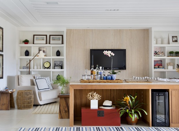 Aparador Estilo Industrial: Personalidade Marcante com Metal e Madeira - inspiração 3