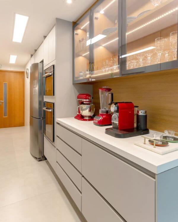 Com Bancada de Quartzo Branco e Cuba Esculpida - ideia