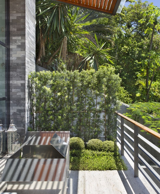 Jardim Vertical com Buchinhos: Uma Parede Verde Escultural - detalhe