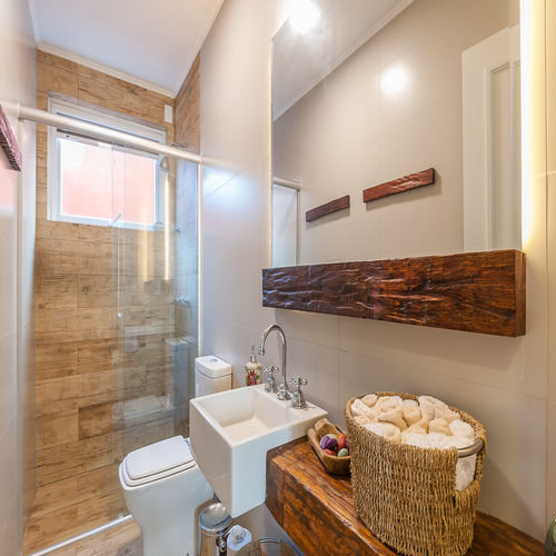 Banheiro Pequeno Sustentável: Pallet, Decoração Eco-Friendly e Toques Rústicos - inspiração