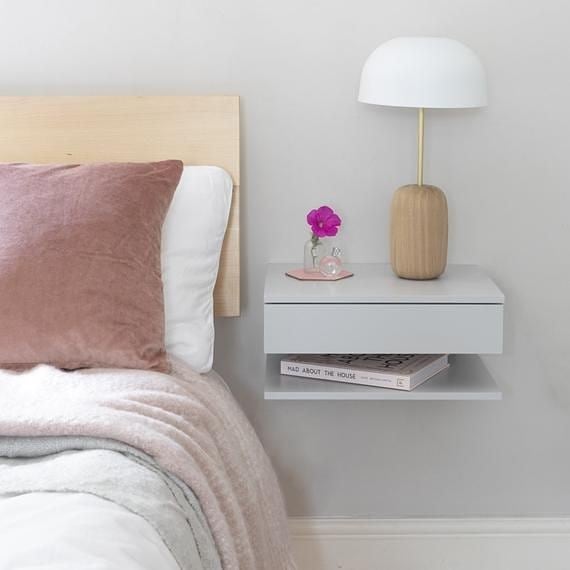 Criado Mudo Suspenso Acolchoado com Tecido Texturizado: Conforto e Sofisticação - ideia