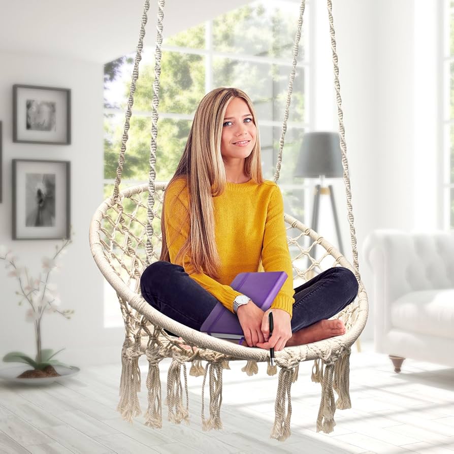 Cadeiras de Design com Detalhes em Macramê: Boemia Elegante - inspiração