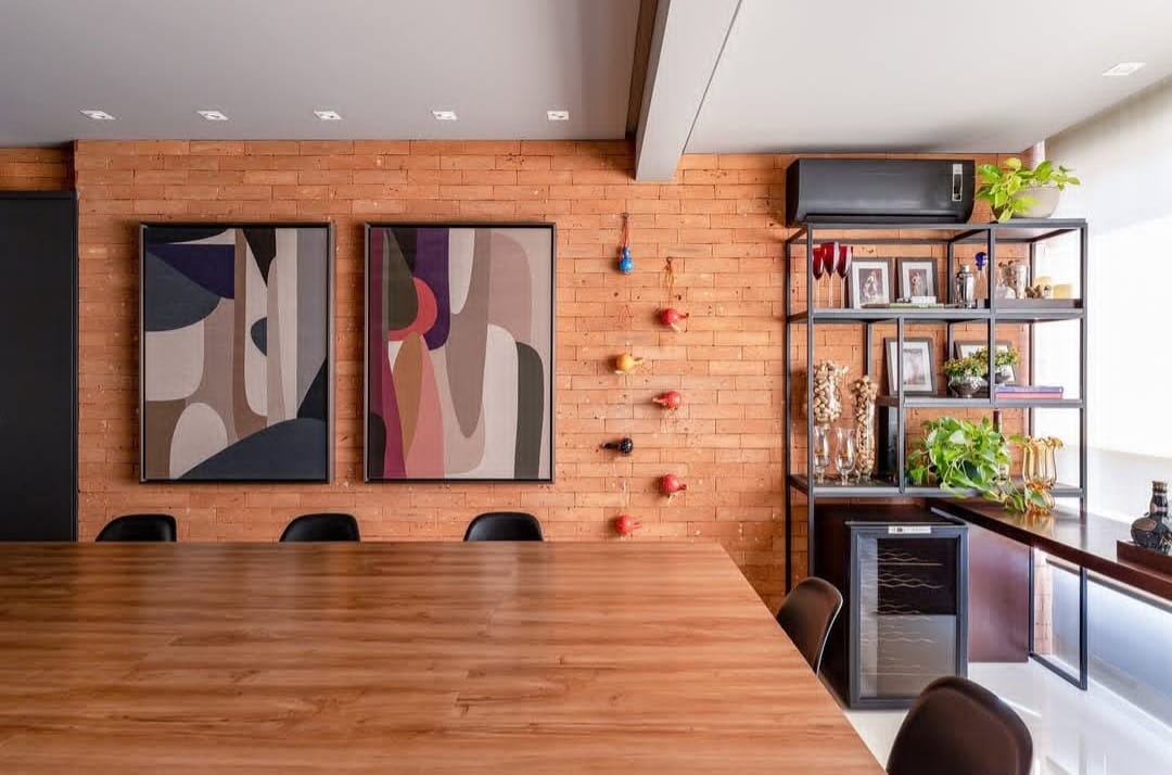 Reforma com Detalhes em Tijolinho Aparente: Charme Rústico e Moderno! - inspiração