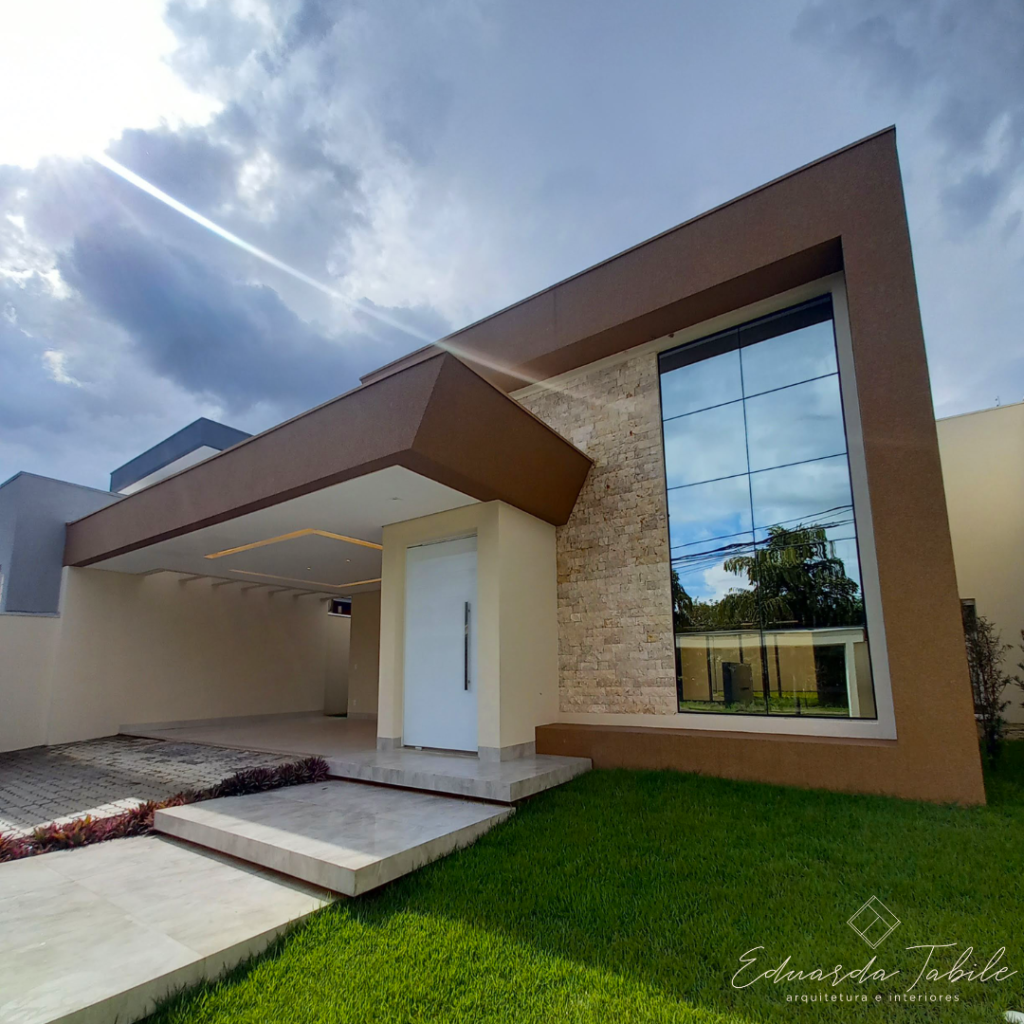 Off-White com Toques de Cor Vibrante: Aconchego Luminoso - inspiração