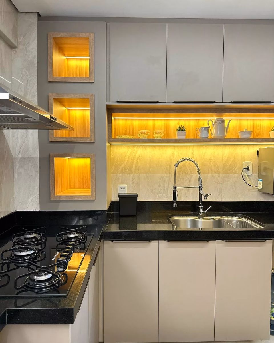 Cor e Alegria: Explosão de Cores Vibrantes em Espaços Pequenos - ideia